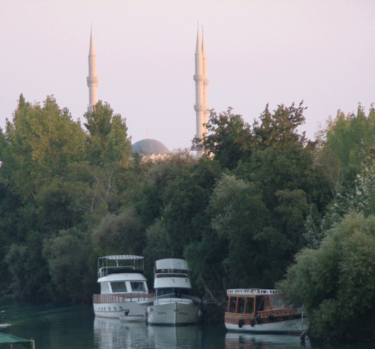 Река Манавгат. Турция. Фото Тагира Булгари.  2004г.